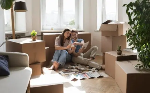 couple qui déménage à marseille