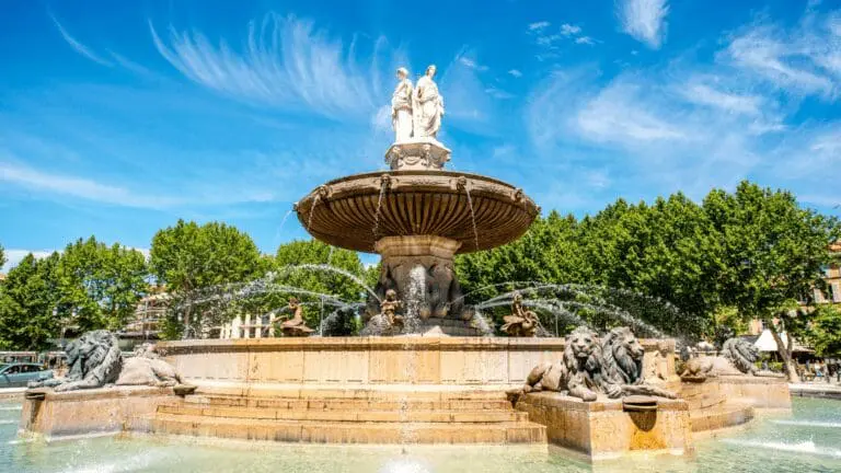 Fontaine de la Rotonde à Aix en Provence
