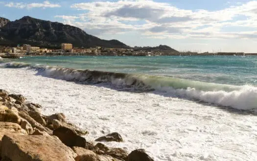 Vue sur le plage de la Vieille Chapelle, Marseille 8e