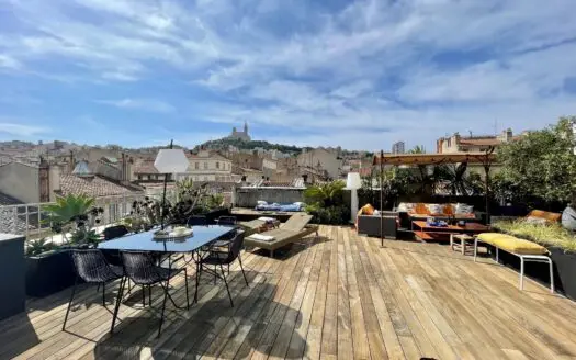 Vente appartement 5 pièces 187 m², 13006
