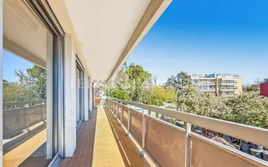 Vente appartement 5 pièces 208.95 m², 13008