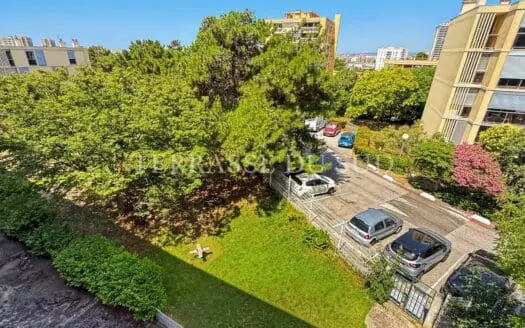 Vente appartement 5 pièces 75.03 m², 13010