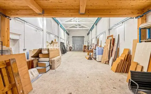 Vente locaux d’activité / entrepôts 0 , 13011
