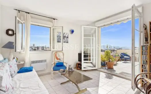 Vente appartement 2 pièces 58.11 m², 13012