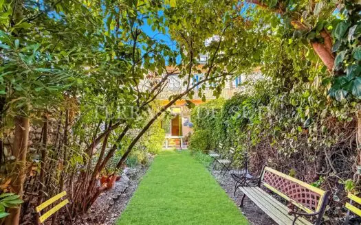 Vente maison 8 pièces 139.69 m², 13014