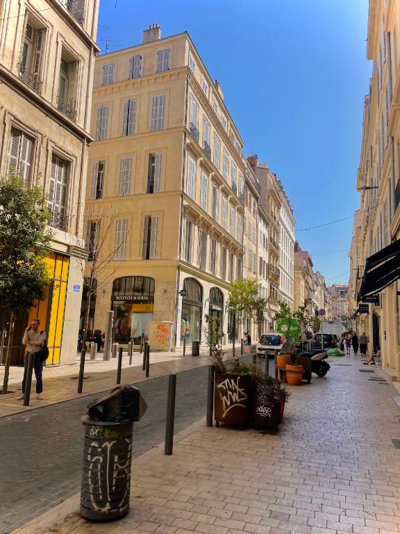 Vue sur la rue Grignan